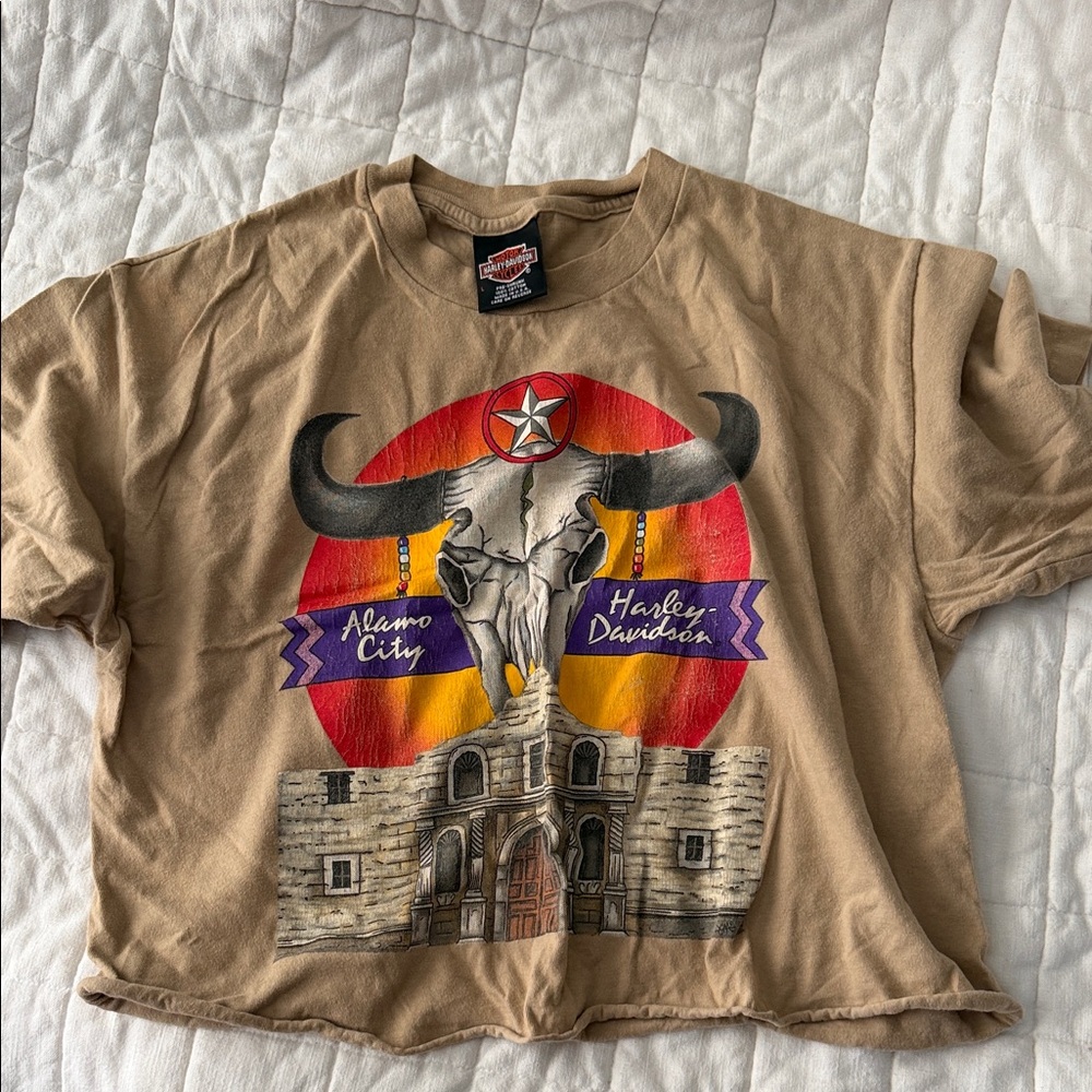 Harley-Davidson women’s vintage rare  Tan Tee with Alamo City Design